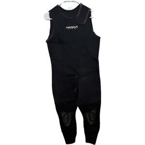 Akona Adventure Gear Women’s Short sleeve wetsuit size 15/16 XL